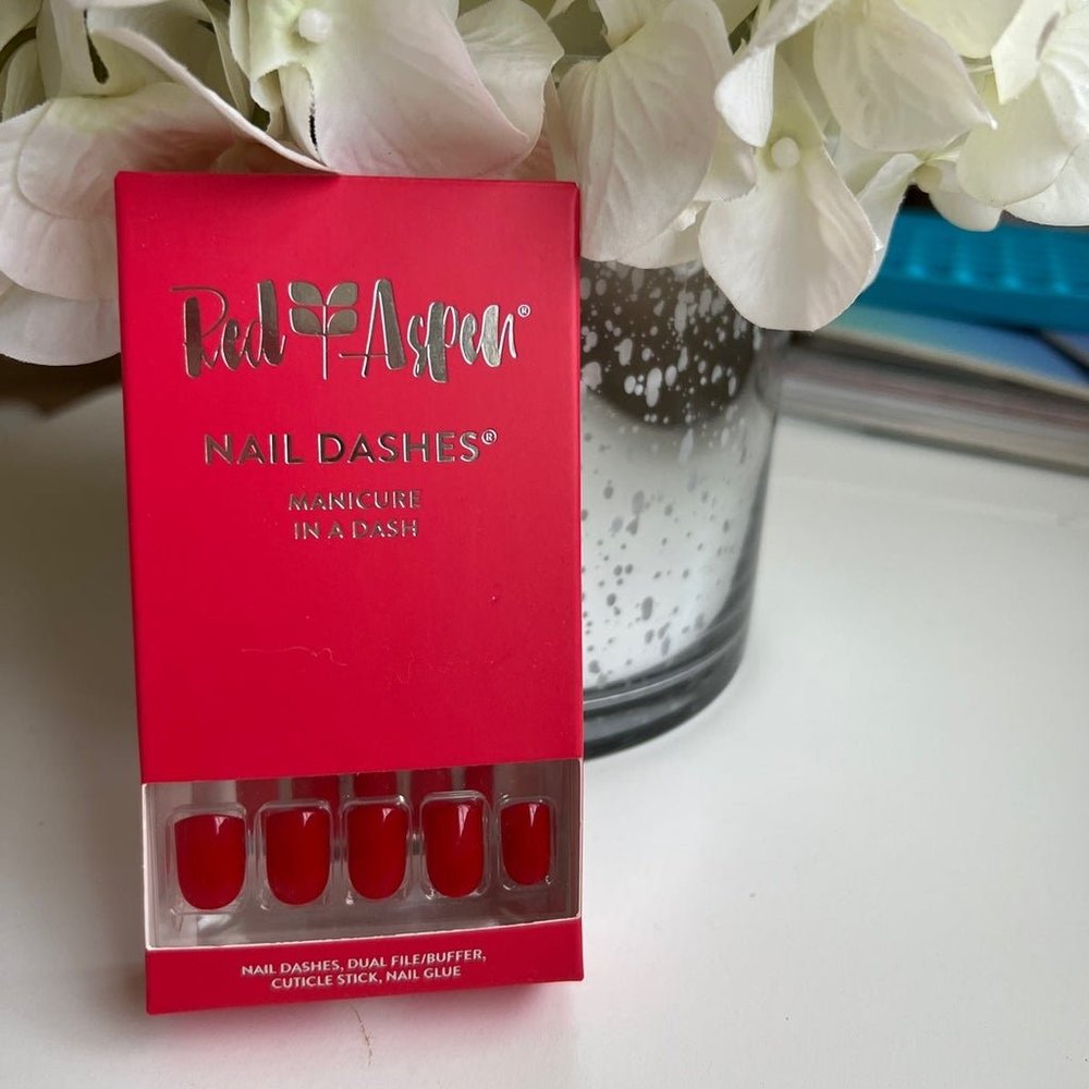 Red Aspen Nail Dash, Tulips for Tiffanit